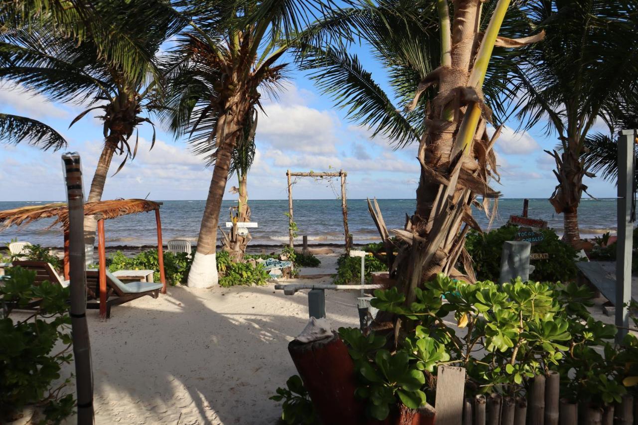 Lunazul Eco-Cabana Frente Al Mar Mahahual Εξωτερικό φωτογραφία