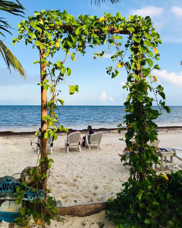Lunazul Eco-Cabana Frente Al Mar Mahahual Εξωτερικό φωτογραφία