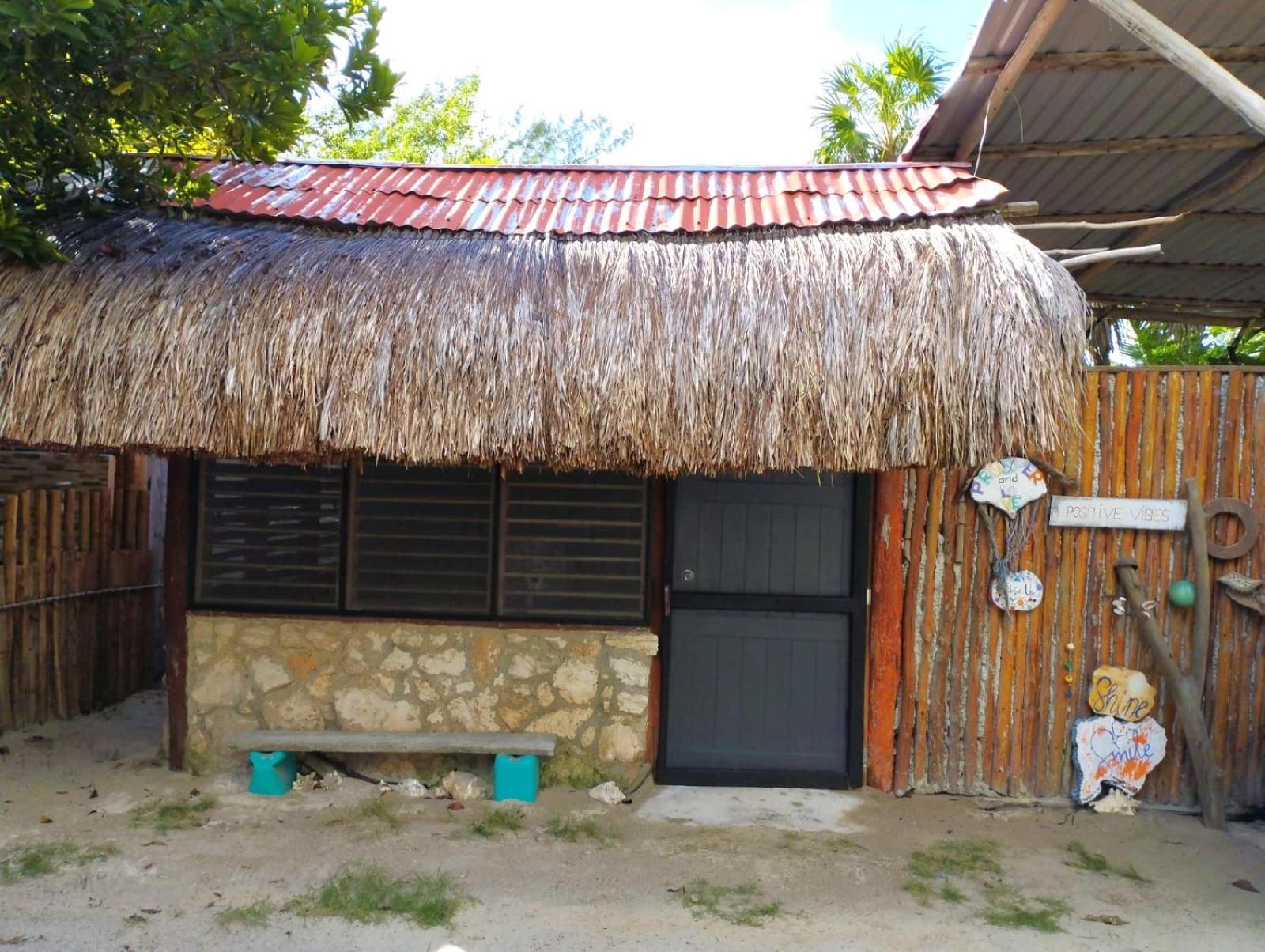 Lunazul Eco-Cabana Frente Al Mar Mahahual Εξωτερικό φωτογραφία
