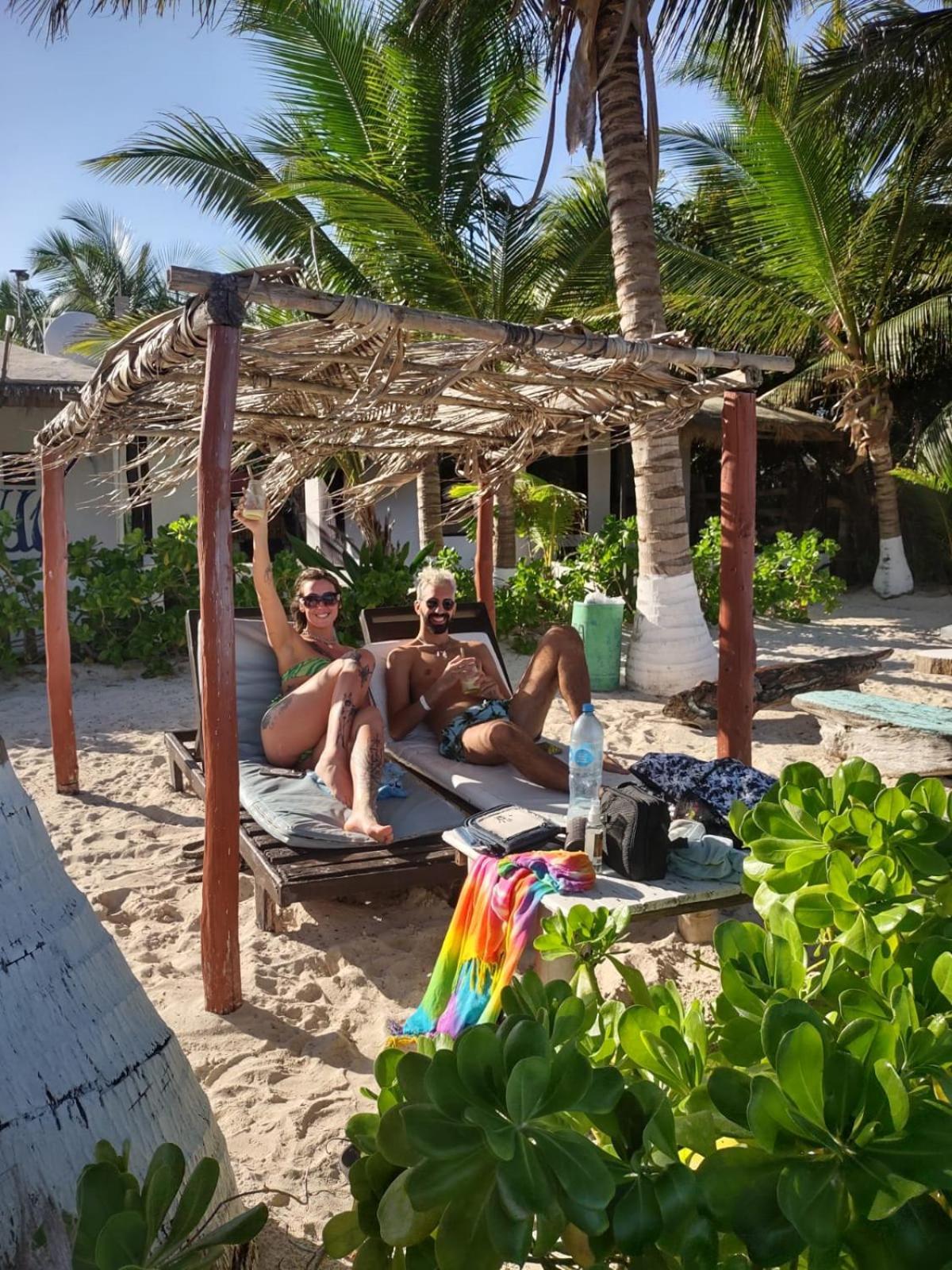 Lunazul Eco-Cabana Frente Al Mar Mahahual Εξωτερικό φωτογραφία